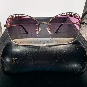 CHANEL Pink Gradient Rimless Sunglasses with Gold Filigree